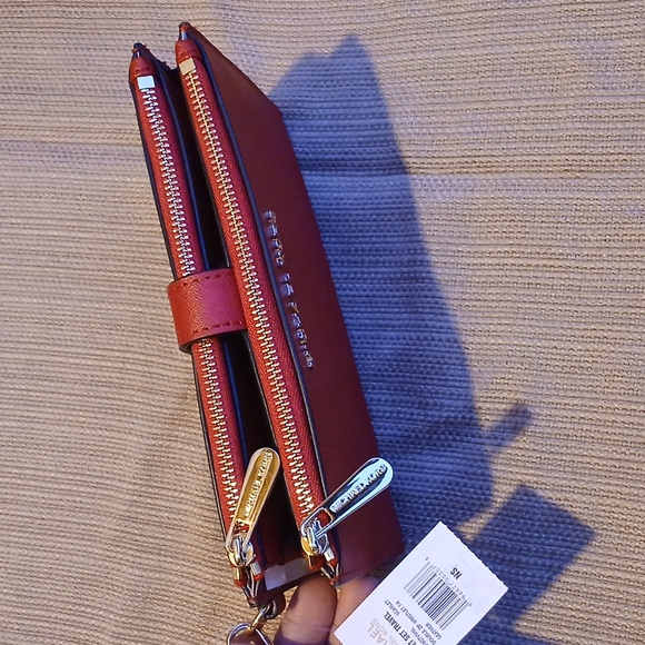 Firm$!Nwt Double Wide Organizer Wristlet Clutch Michael Kors Red Wristlet Wallet - Picture 4 of 11